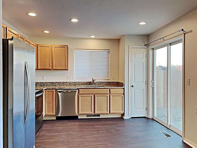 Foto del edificio - 8296 W. Snohomish Street
