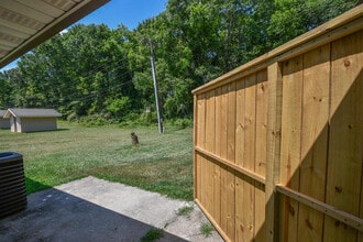 Building Photo - 1502 Waverly Way