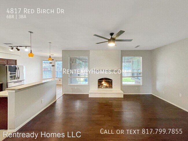 Foto del edificio - 6 br, 3 bath House - 4817 Red Birch Dr