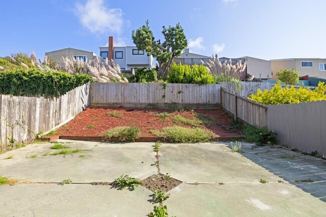 Building Photo - 64 Lycett Cir