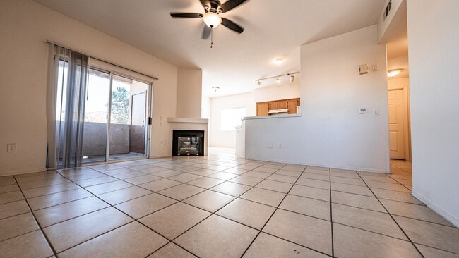 Building Photo - Charming 2bd 2bth Condo