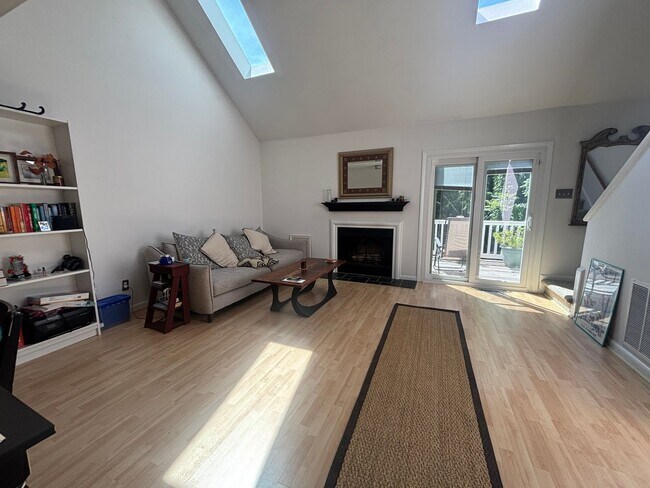 Foto del edificio - 5180 Winterberry Ct
