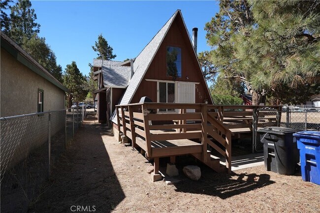 Building Photo - 2130 7th Ln