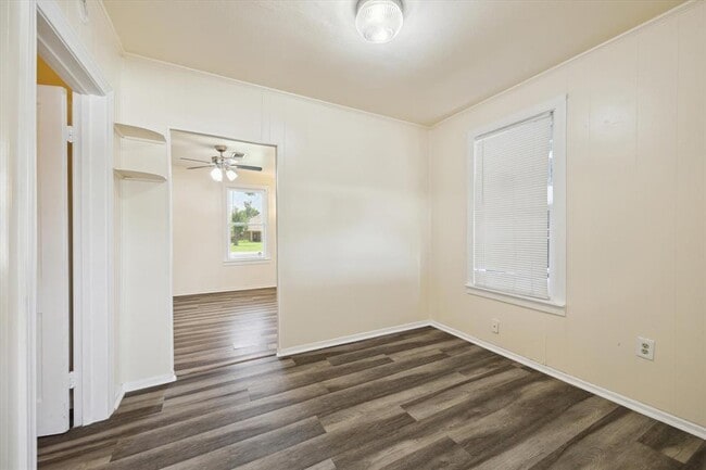 Foto del edificio - 2923 Beverly Rd