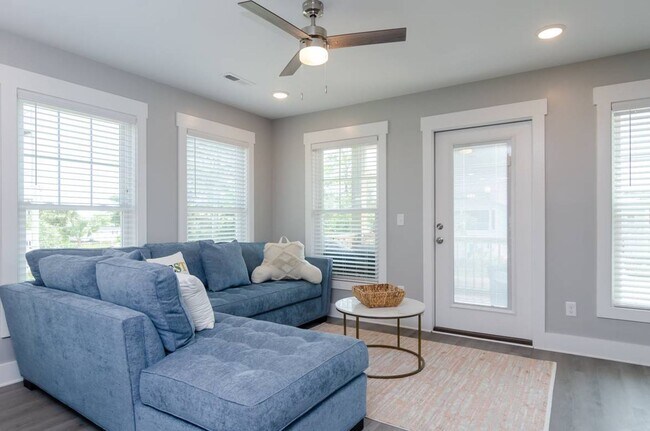 Building Photo - 1416 Bonito Ln