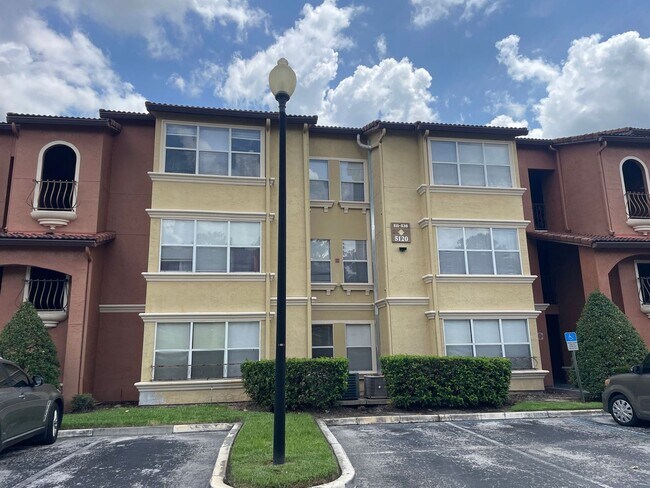 Foto del edificio - 2Br/ 2Ba Condo In Villa Medici - Available...