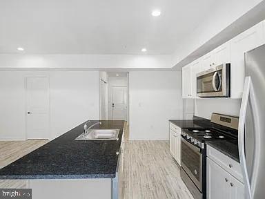 Foto del edificio - 980 N Marshall St
