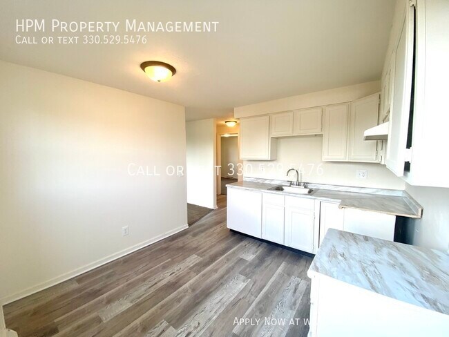 Building Photo - 3055 Dalton Pl SW