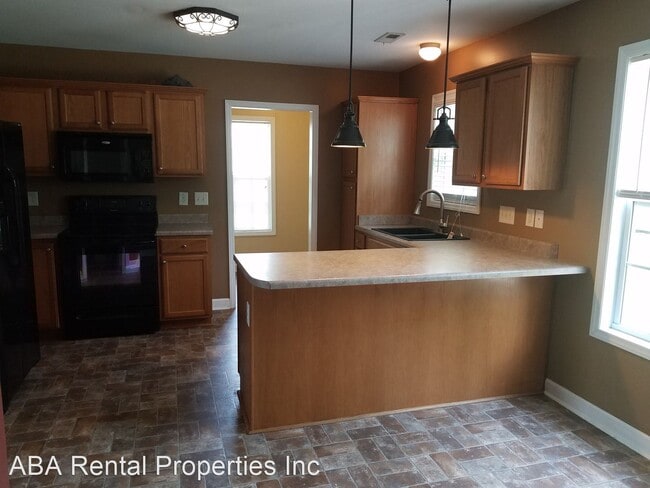 Building Photo - 3 br, 2 bath House - 215 Rudolph Lane