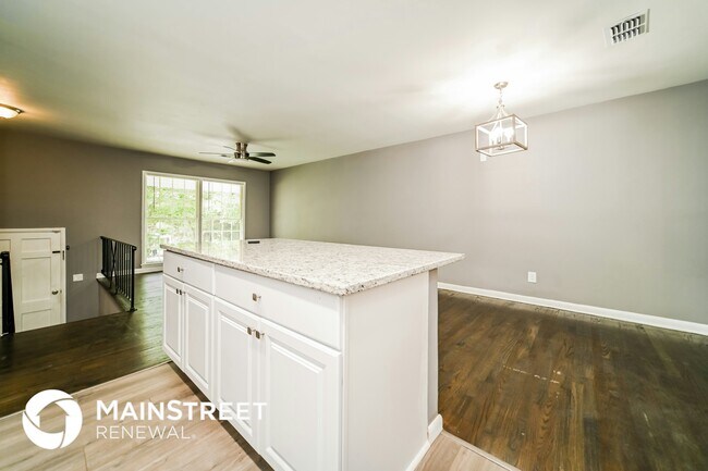 Foto del edificio - 364 King Arthur Ct