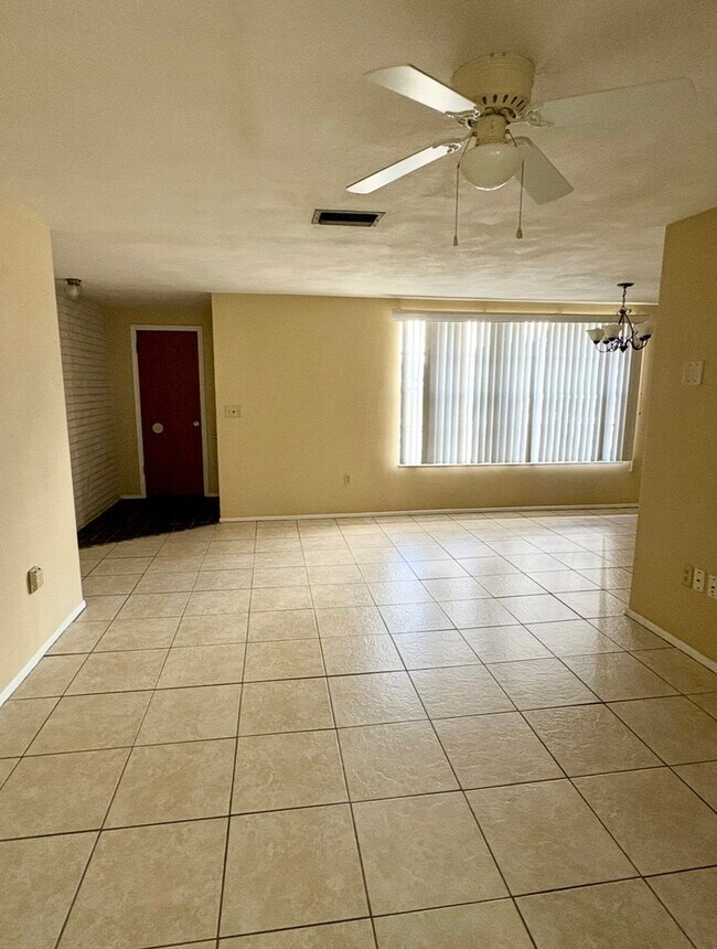 Foto del edificio - 2 Bedroom 2 Bathroom Single Family Home