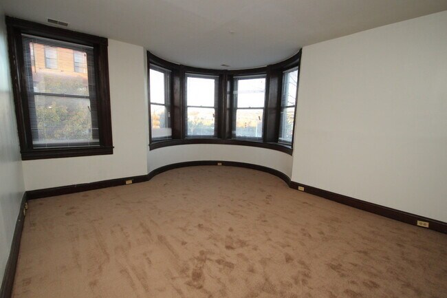 Foto del edificio - 223 E Preston St