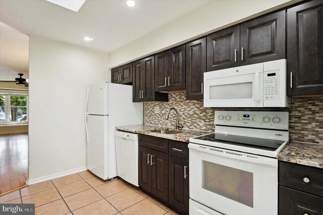 Building Photo - 4701 Cara Ct