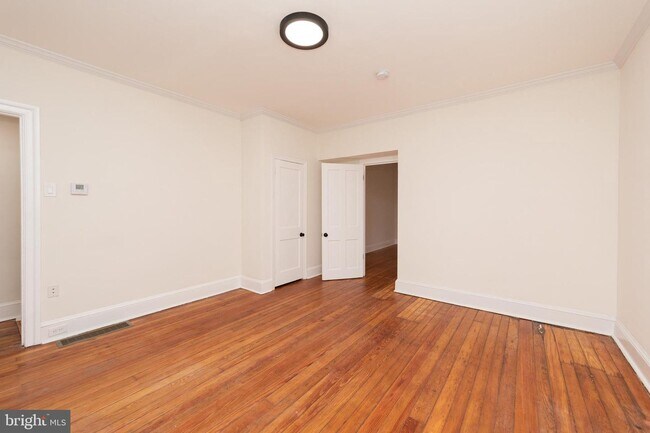 Building Photo - 236 Benezet St