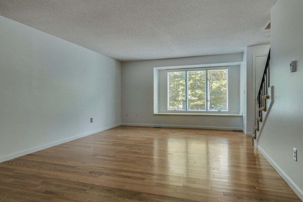 48 Pleasant St, Stoneham, MA 02180 Townhome Rentals in Stoneham MA