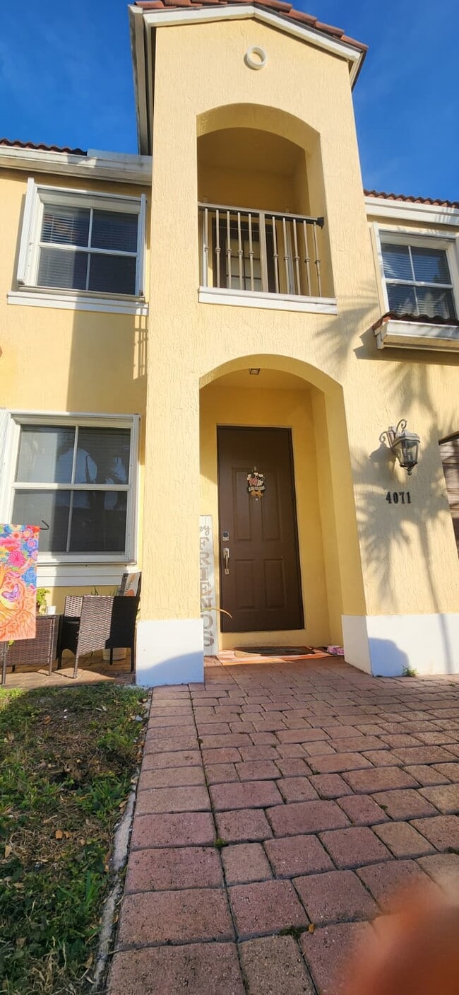 Foto del edificio - 4071 SW 149th Pl