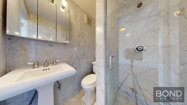 Foto del edificio - 147 W 79th St