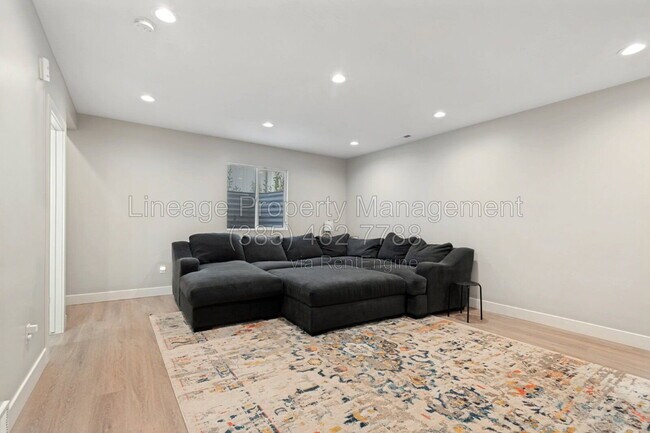 Foto del edificio - 6311 W Antelope Flt Wy