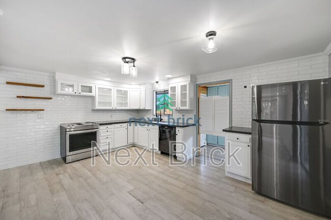Building Photo - 9205 220th St SW