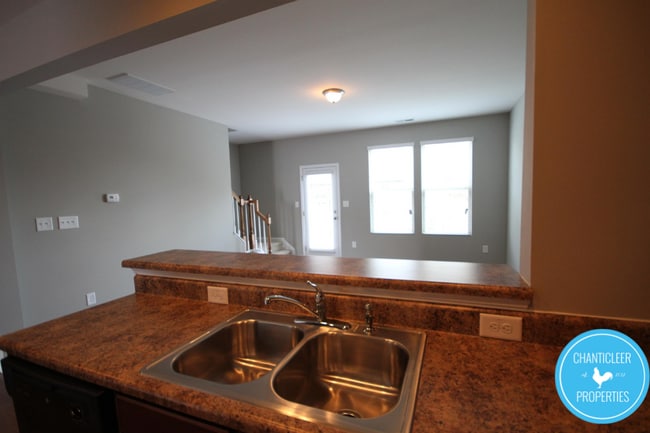 Building Photo - 2233 Sunny Cove Dr