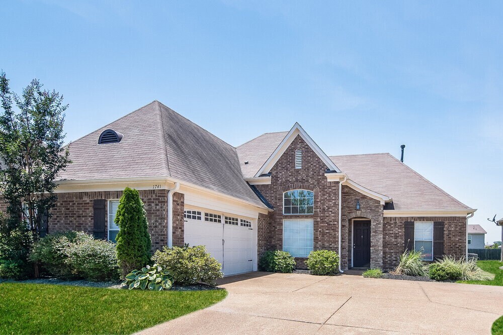 Foto principal - 1741 Englehart St