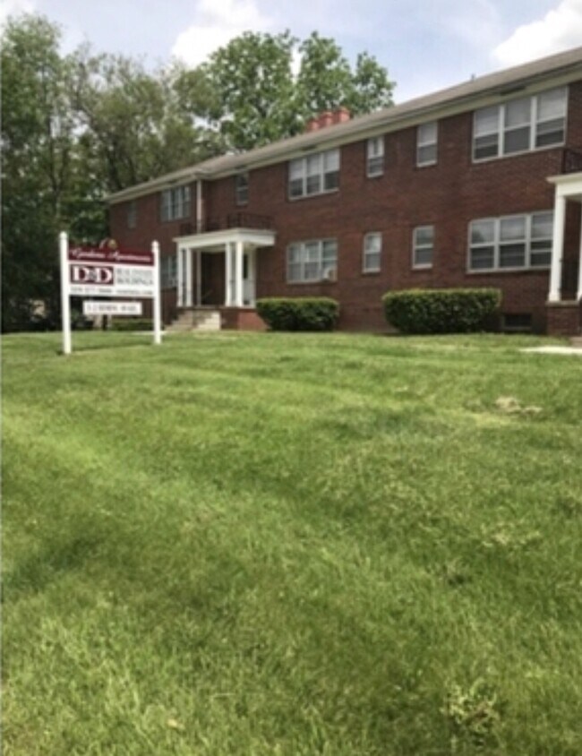 Building Photo - 1300 Oakland Rd NE
