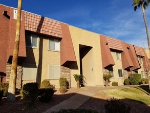 Building Photo - 5332 River Glen Dr