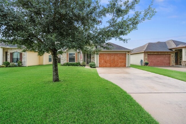 Foto del edificio - 12731 Pine Woods St