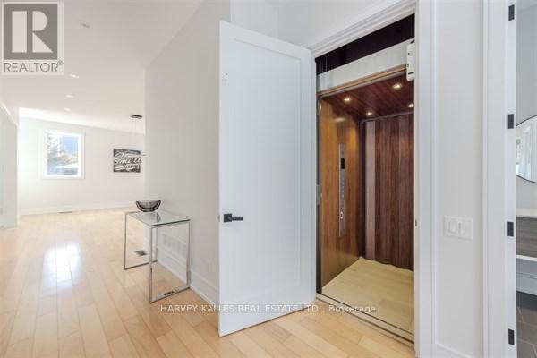 Building Photo - 3279 Lakeshore Rd.