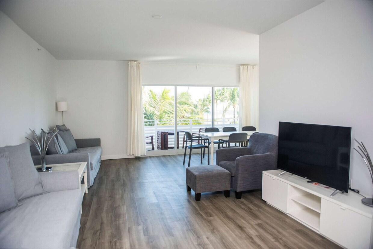 Foto principal - 1200 Ocean Dr