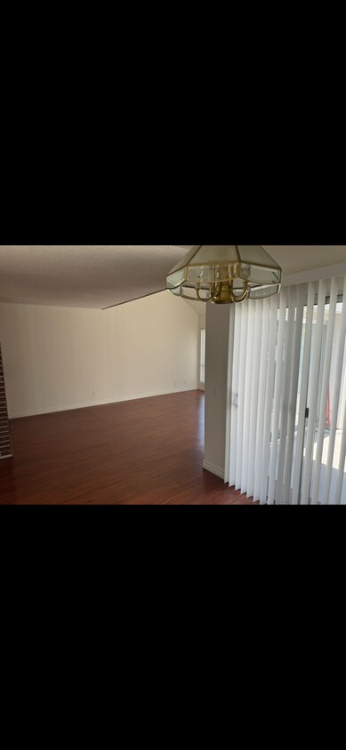 Foto principal - 20155 Keswick St