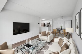 Building Photo - Mason at Van Dorn