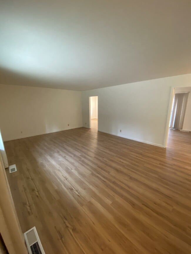 Foto del edificio - 1431 Rancho Way