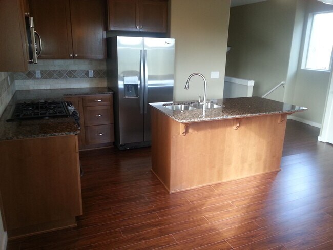 Foto del edificio - 3 br, 2.5 bath House - 4779 SE Dylan Way