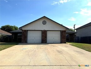 Building Photo - 3708 Gus Dr