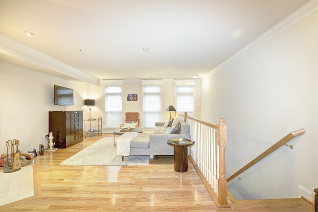 Foto del edificio - 61 14th St NE