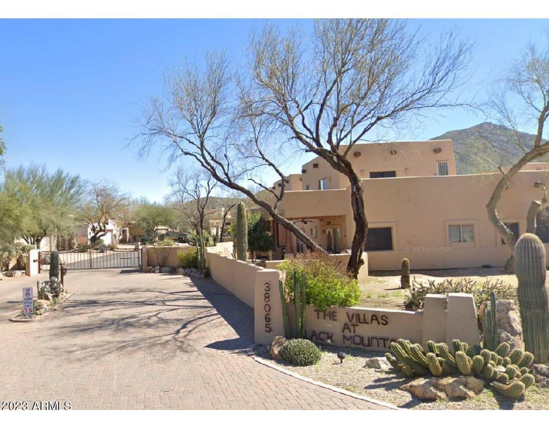 Primary Photo - 38065 N Cave Creek Rd