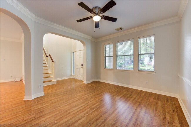 Building Photo - 12922 Yorkmont Dr