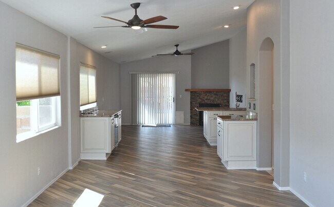 Building Photo - Premium Dove Mountain Home