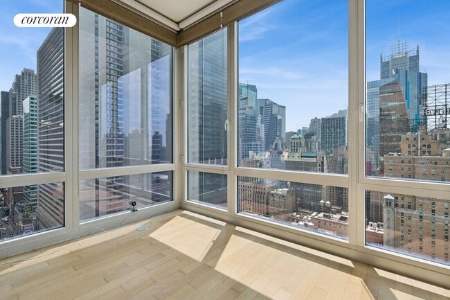Foto del edificio - 750 8th Ave