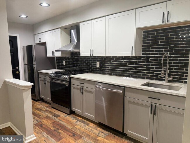 Foto del edificio - 7164 Ruskin Ln
