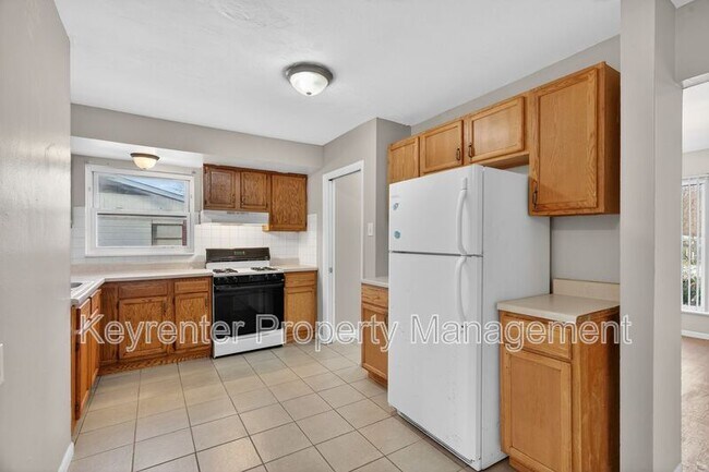 Foto del edificio - 10115 Saffron Dr