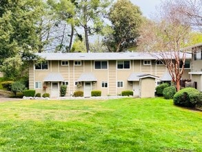 Building Photo - 394 Ilo Ln