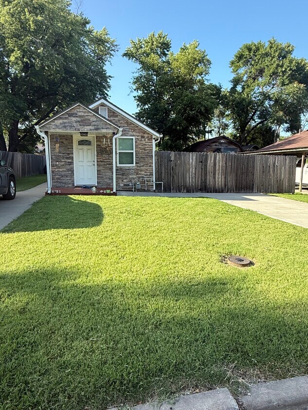 Foto principal - 222-212 12th Ave