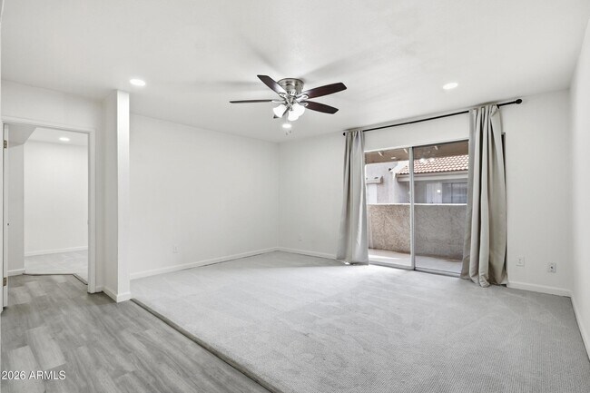 Foto del edificio - 4444 E Paradise Village Pkwy N