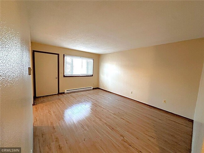 Foto del edificio - 1380 Heritage Dr