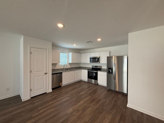 Building Photo - Brand New 3 Bedroom 2 Bathroom Home