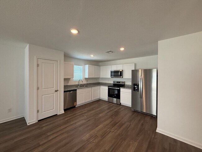 Foto del edificio - Brand New 3 Bedroom 2 Bathroom Home