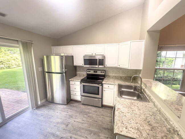 Foto del edificio - Luxurious Carmel Duplex