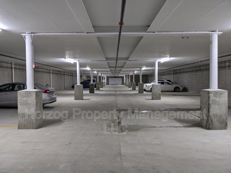 Foto del edificio - 2575 N Cedar Ave